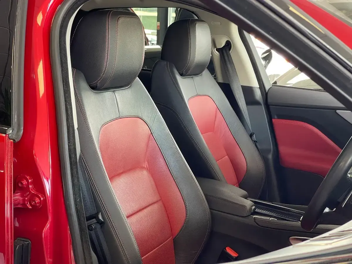 Used Jaguar F-Pace R-Sport 300 HP (220 kW) 2017 Red SUV