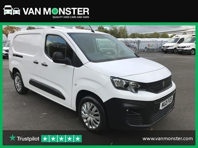 White Used 2021 Peugeot Partner MPV | £8,924 (A bit pricey) - Image 1/4