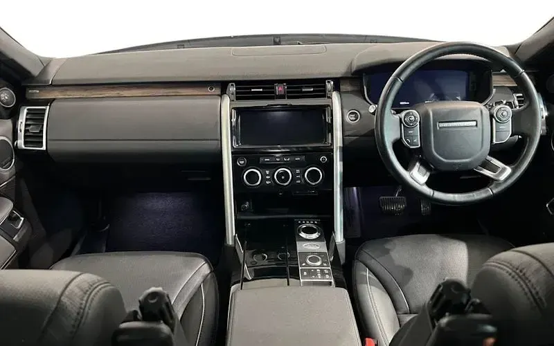 Used Land Rover Discovery HSE 258 HP (189 kW) 2018 Silver SUV