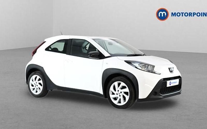 Usado Toyota Aygo X PURE 72 HP (52 kW) 2025 SUV
