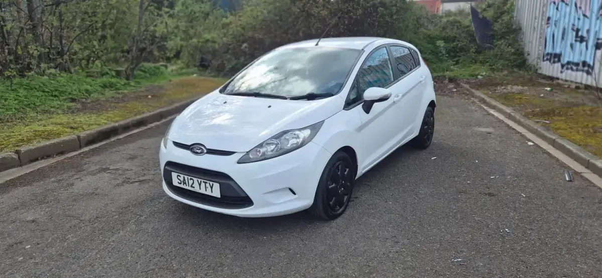 Używany Ford Fiesta 2012 Biały Hatchback