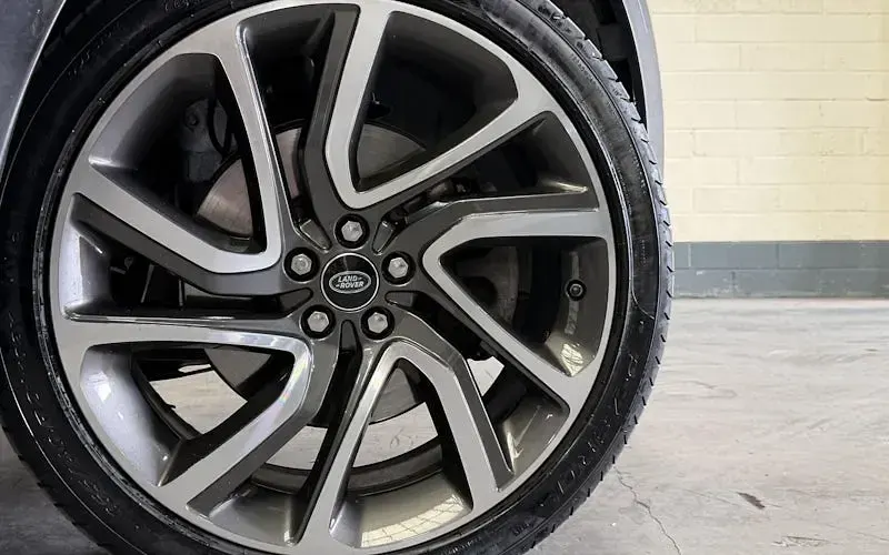 Used Land Rover Discovery Sport HSE Dynamic 204 HP (150 kW) 2021 Grey SUV