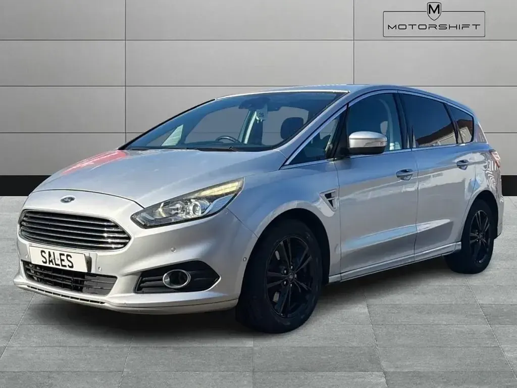 Usado Ford S-MAX Titanium 150 HP (110 kW) 2016 Prateado Monovolume