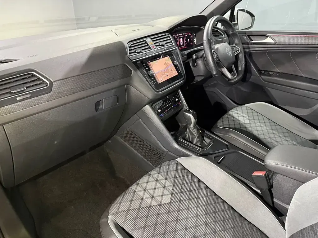 Used VW Tiguan R-line 150 HP (110 kW) 2021 White SUV