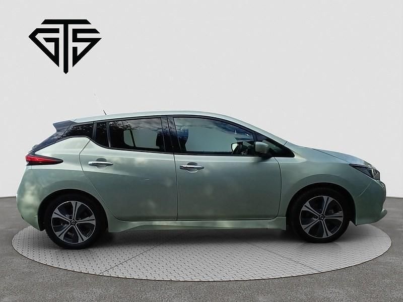 Used Nissan Leaf 110 kW (150 HP) 2018 Silver Hatchback