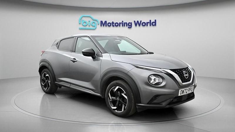 Used Nissan Juke N-Connecta 114 HP (83 kW) 2023 Grey SUV