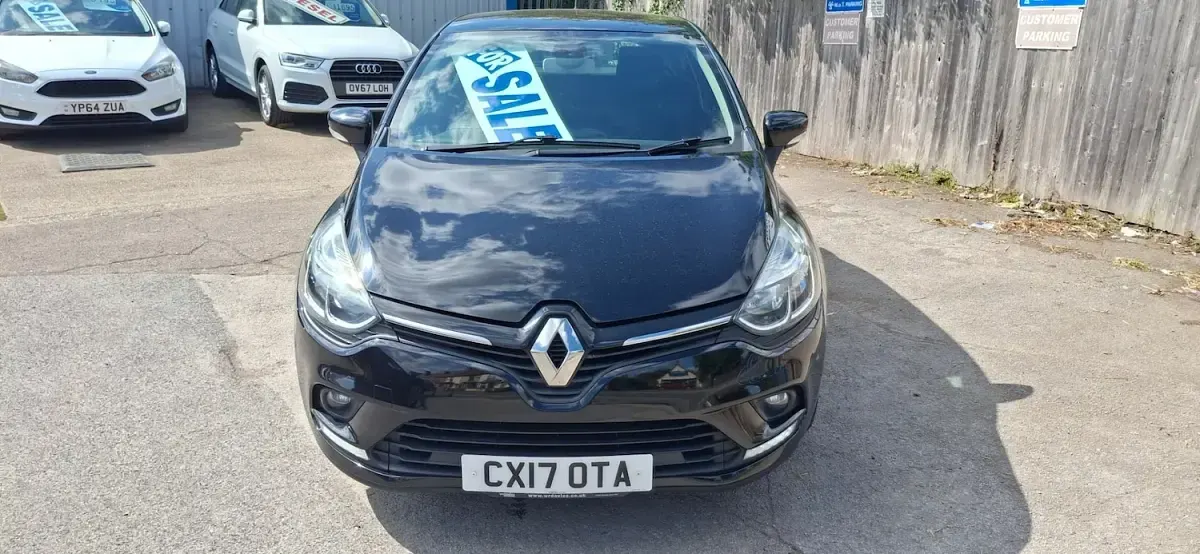 Used Renault Clio Dynamique 75 HP (55 kW) 2017 Black Hatchback