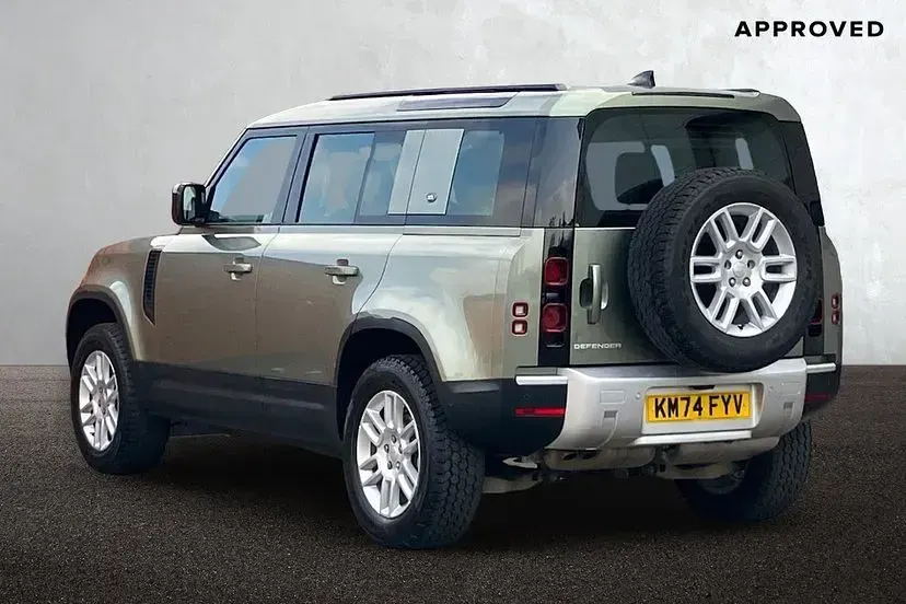 Used Land Rover Defender SE 250 HP (183 kW) 2024 Pangea green SUV
