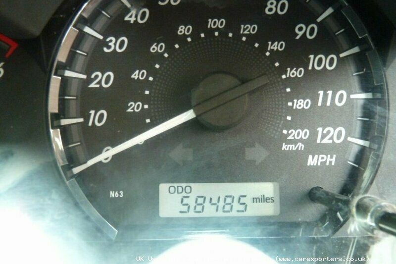 Used Toyota HiLux 144 HP (105 kW) 2012 Pickup