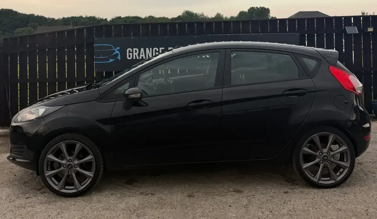 Used Ford Fiesta Style 75 HP (55 kW) 2014 Black Hatchback