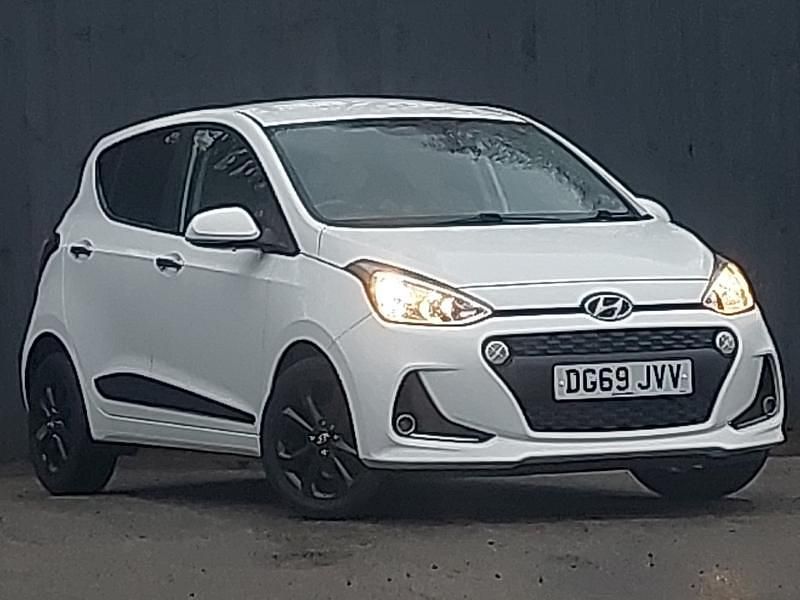 Used Hyundai i10 Premium SE 87 HP (63 kW) 2019 White Hatchback