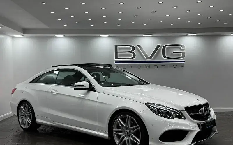 Usado Mercedes E220 AMG line 177 HP (130 kW) 2016 Coupé