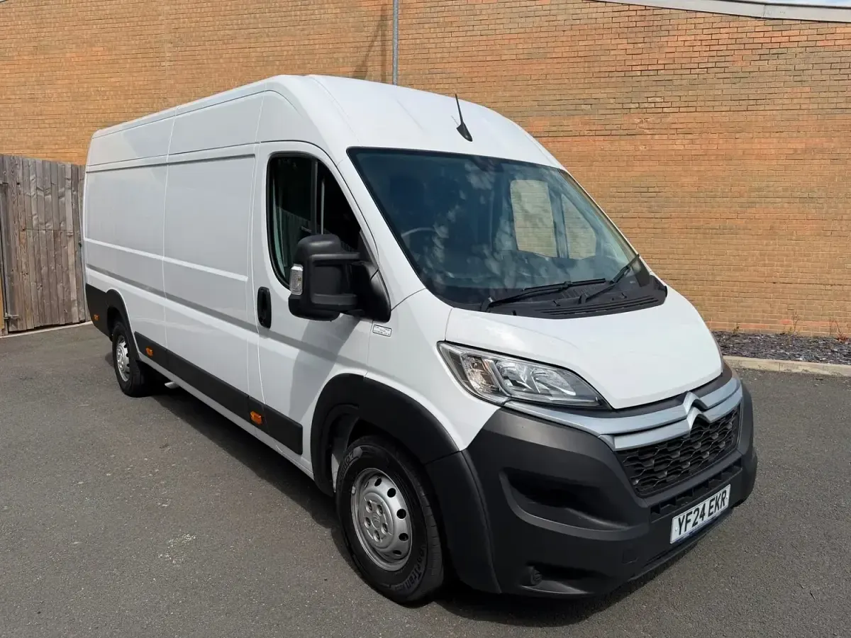 Used Citroën Relay 140 HP (102 kW) 2024 White Van