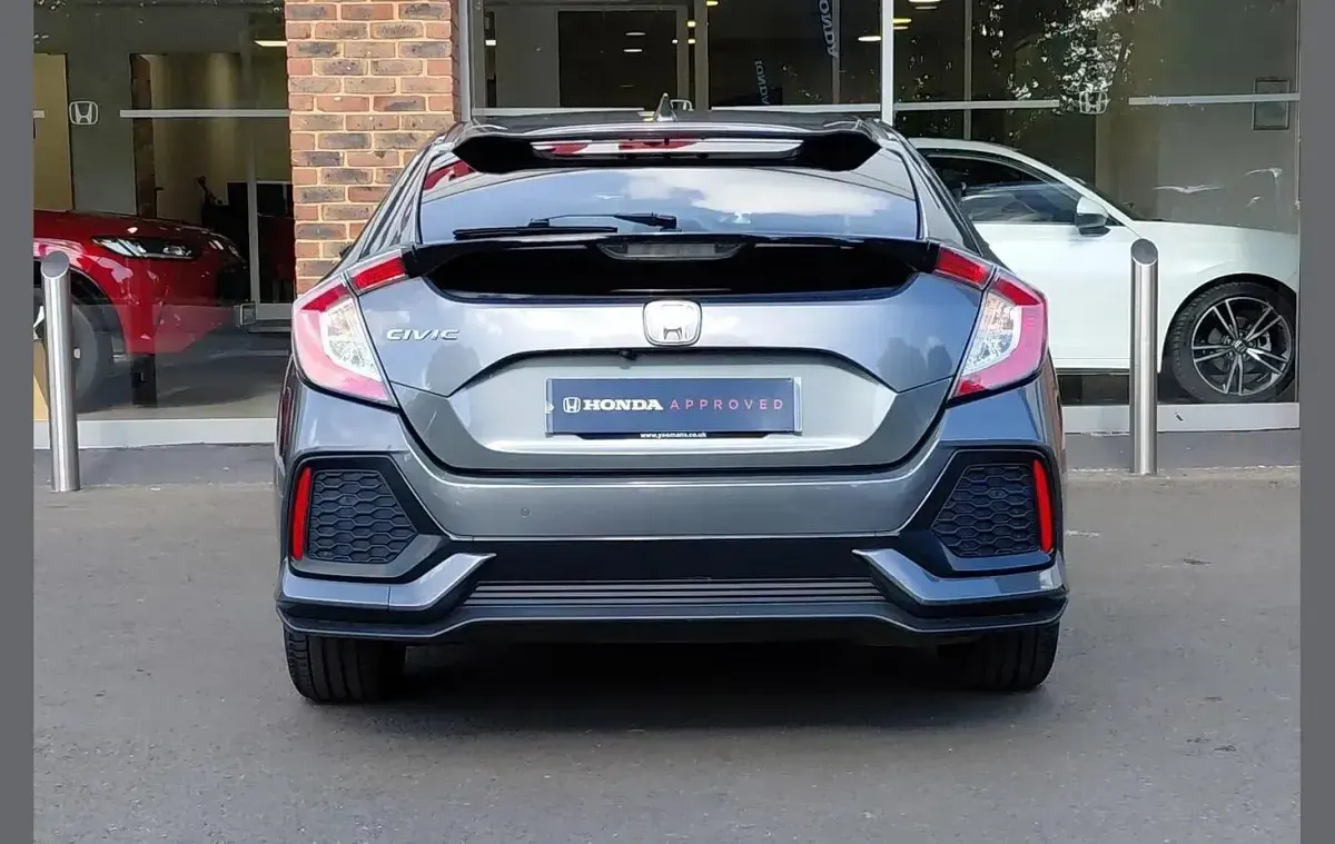 Used Honda Civic EX 124 HP (91 kW) 2019 Grey Hatchback
