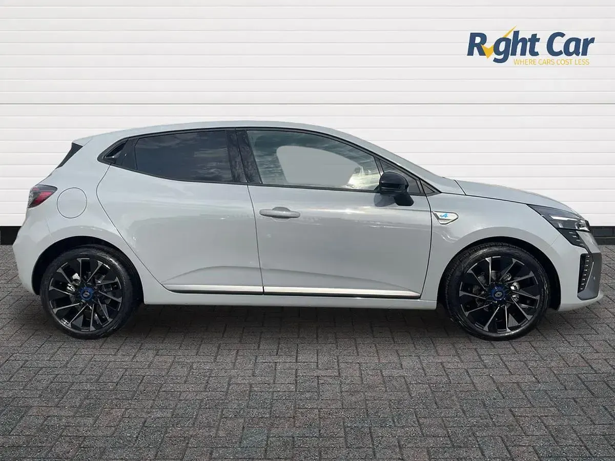 New Renault Clio Techno Esprit Alpine 90 HP (66 kW) 2026 Grey Hatchback
