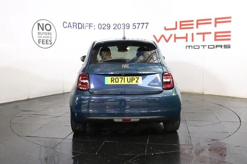 Used Fiat 500e La Prima 86 kW (118 HP) 2021 Green Hatchback