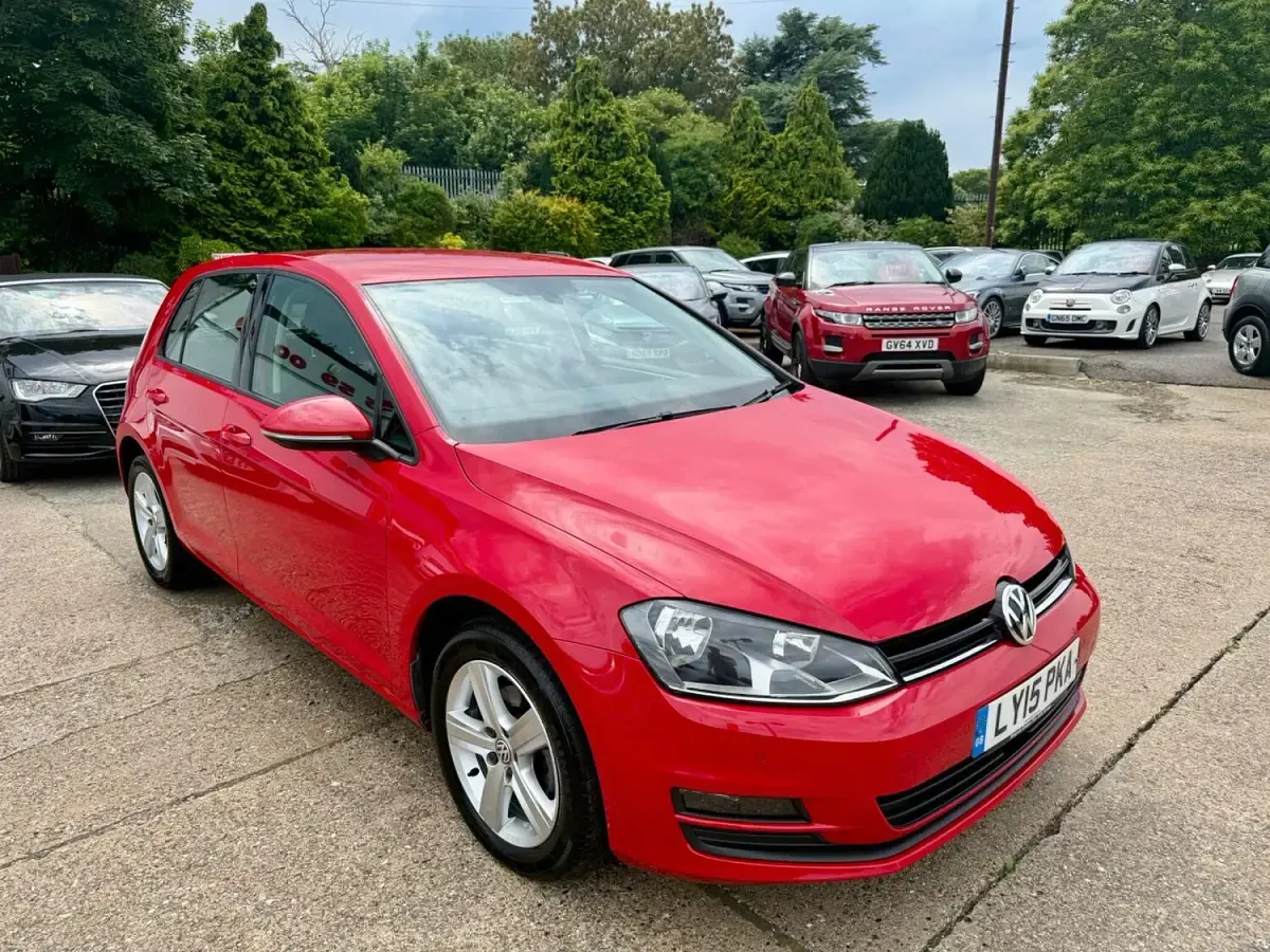 Used VW Golf VII Match 105 HP (77 kW) 2015 Red Hatchback