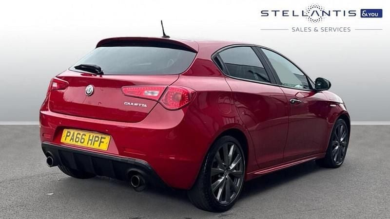 Used Alfa Romeo Giulietta Veloce 240 HP (176 kW) 2016 Red Hatchback