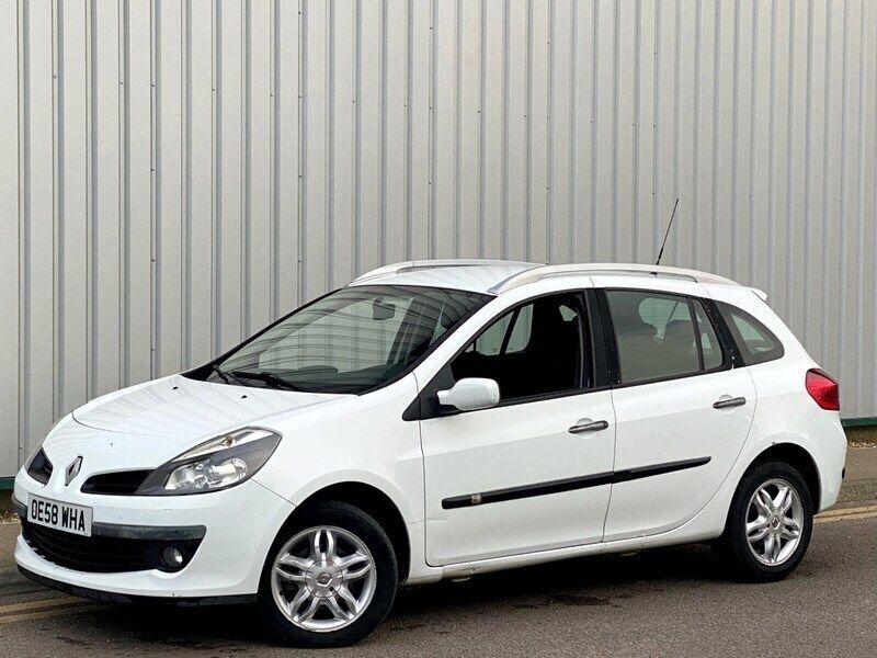 White Used 2008 Renault Clio GrandTour Dynamique Estate | £2,195 - Image 1/4