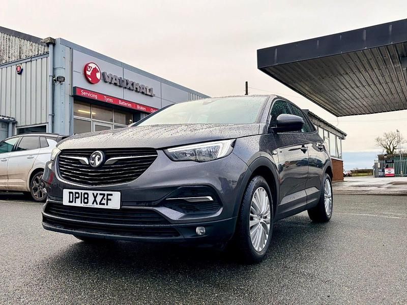 Second-hand Vauxhall Grandland X S 128 CP (94 kW) 2018 Gri SUV