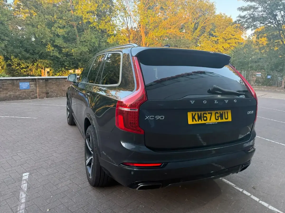 Used Volvo XC90 R-Design 235 HP (172 kW) 2017 Grey SUV