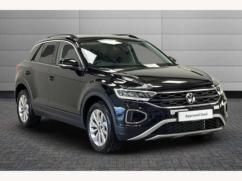 Black New 2025 VW T-Roc Match SUV | £25,290 (Fair price) - Image 1/4