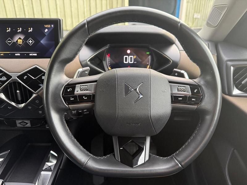 Used DS Automobiles DS3 Prestige 2019 Red MPV
