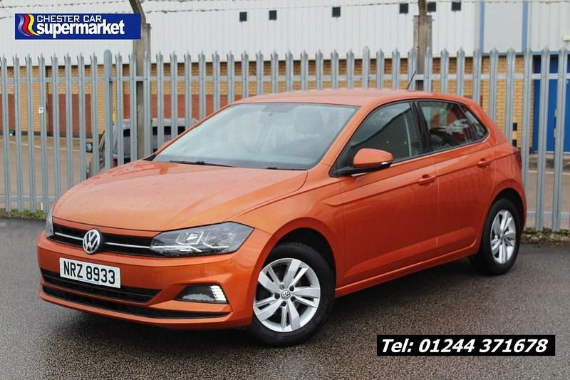Used VW Polo SE 95 HP (69 kW) 2018 Orange Hatchback