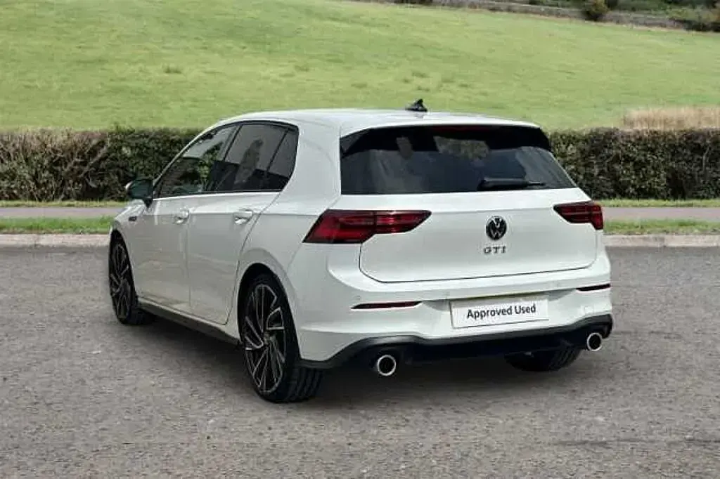 Used VW Golf VIII GTI 245 HP (180 kW) 2023 White Hatchback