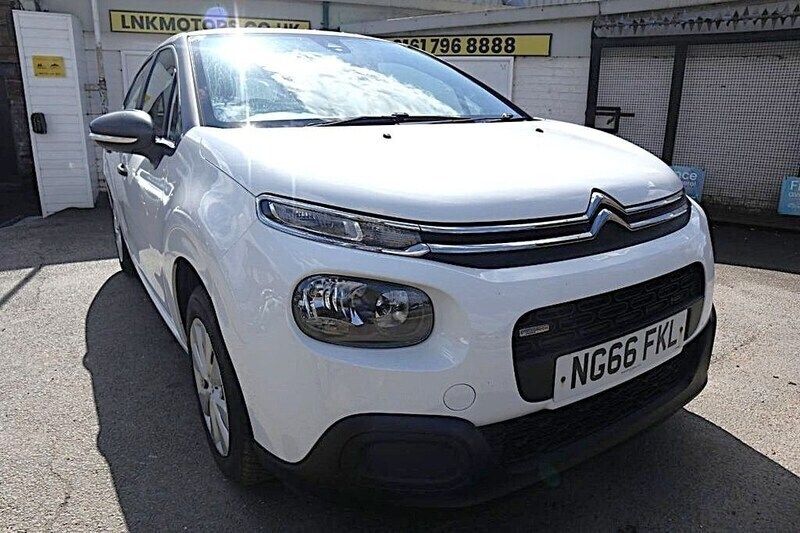 White Used 2017 Citroën C3 PureTech Hatchback | £4,275 (Good price) - Image 1/4