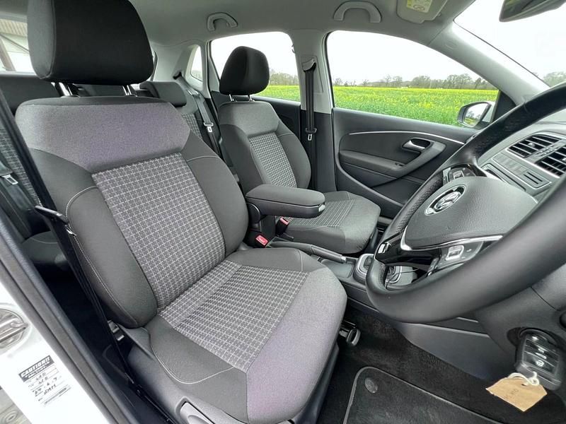 Used VW Polo SE 90 HP (66 kW) 2026 White Hatchback