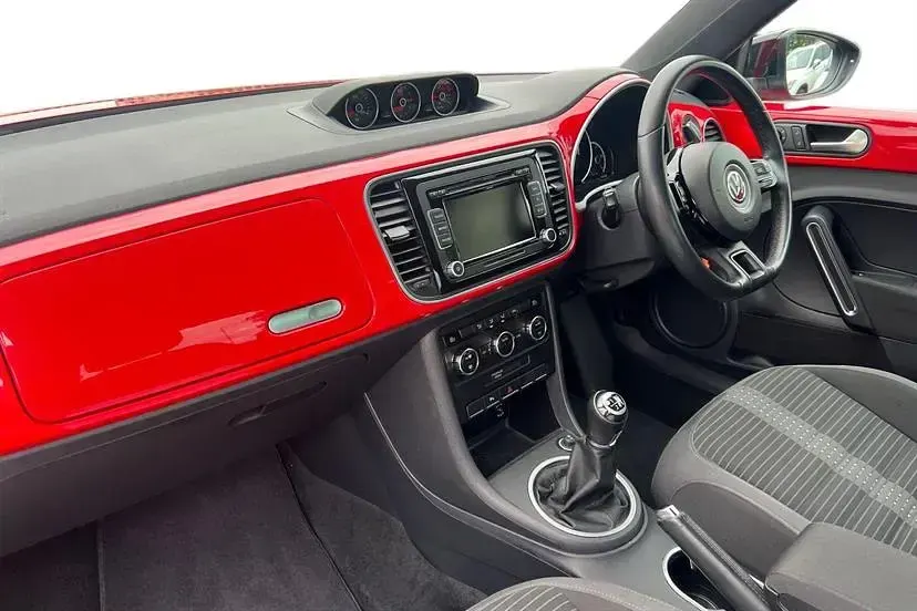 Używany VW Beetle Sportline 140 KM (102 kW) 2014 Czerwony Hatchback