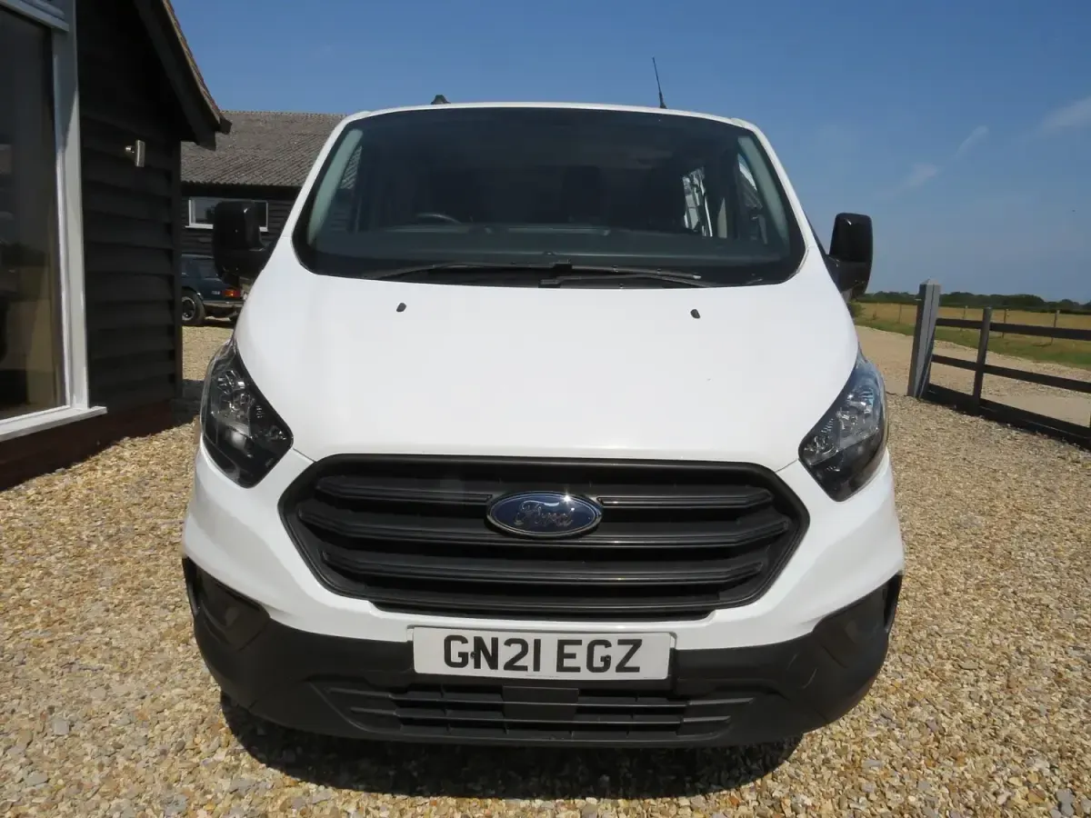 Used Ford Transit Custom 105 HP (77 kW) 2021 White Van