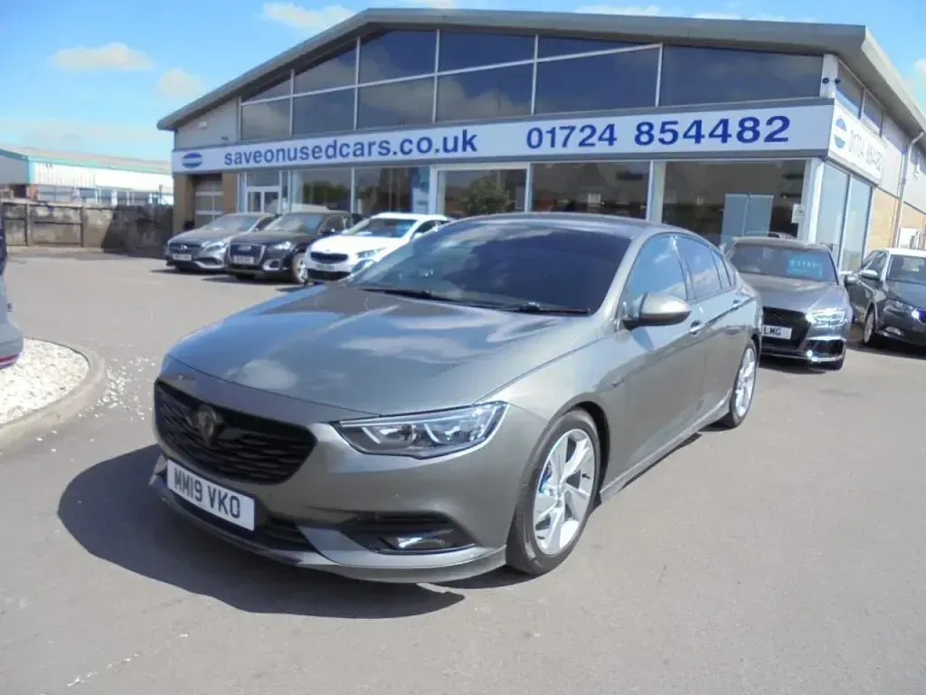 Second-hand Vauxhall Insignia SRi 165 CP (121 kW) 2019 Gri Hatchback