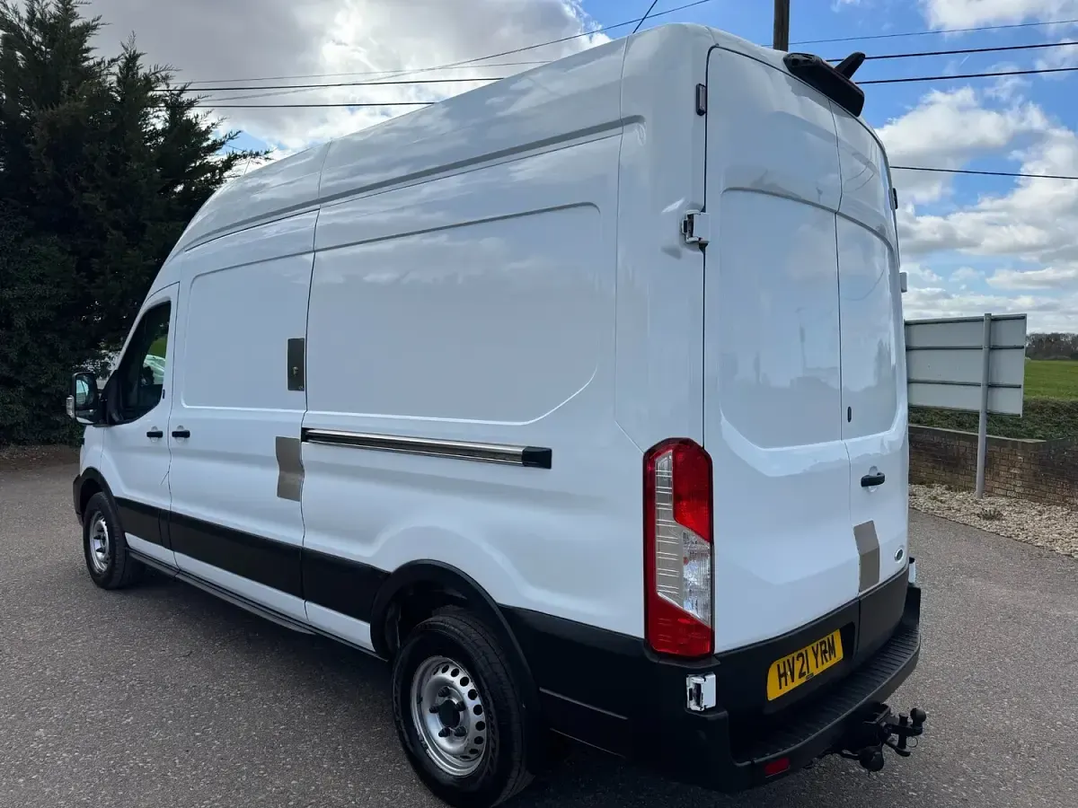 Used Ford Transit Trend 130 HP (95 kW) 2021 White Van