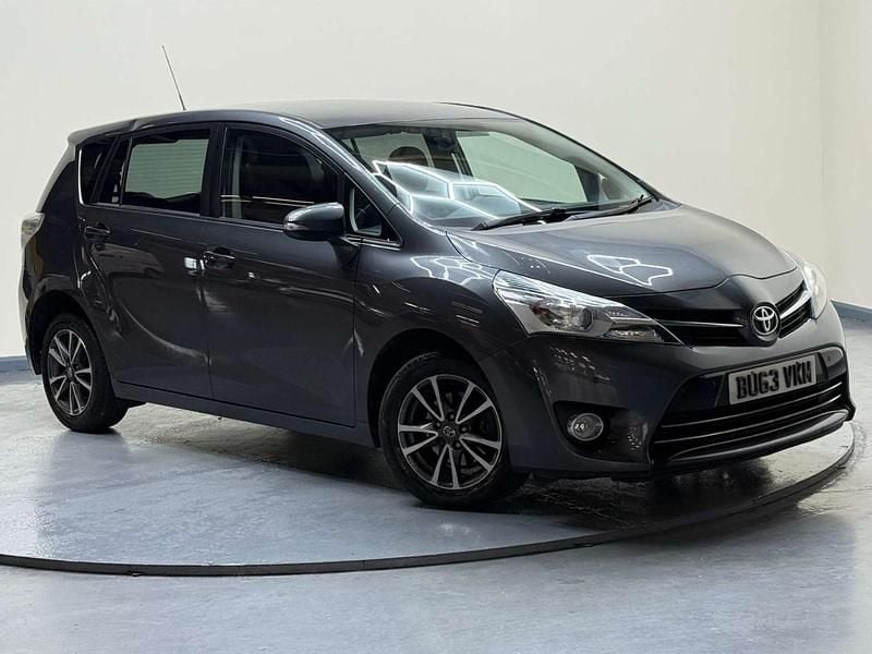 Grey Used 2013 Toyota Verso MPV | £5,495 (Expensive) - Image 1/4