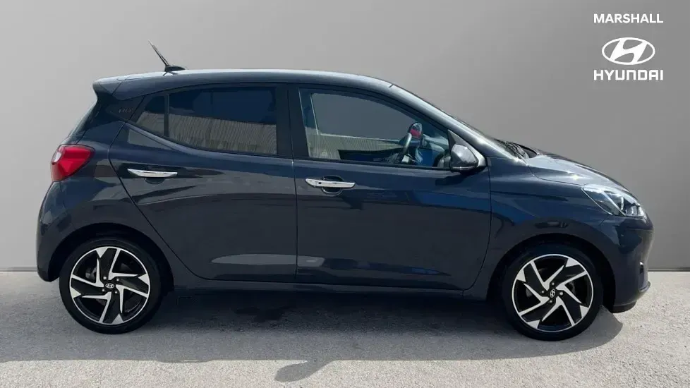 Used Hyundai i10 Premium 79 HP (58 kW) 2025 Grey Hatchback