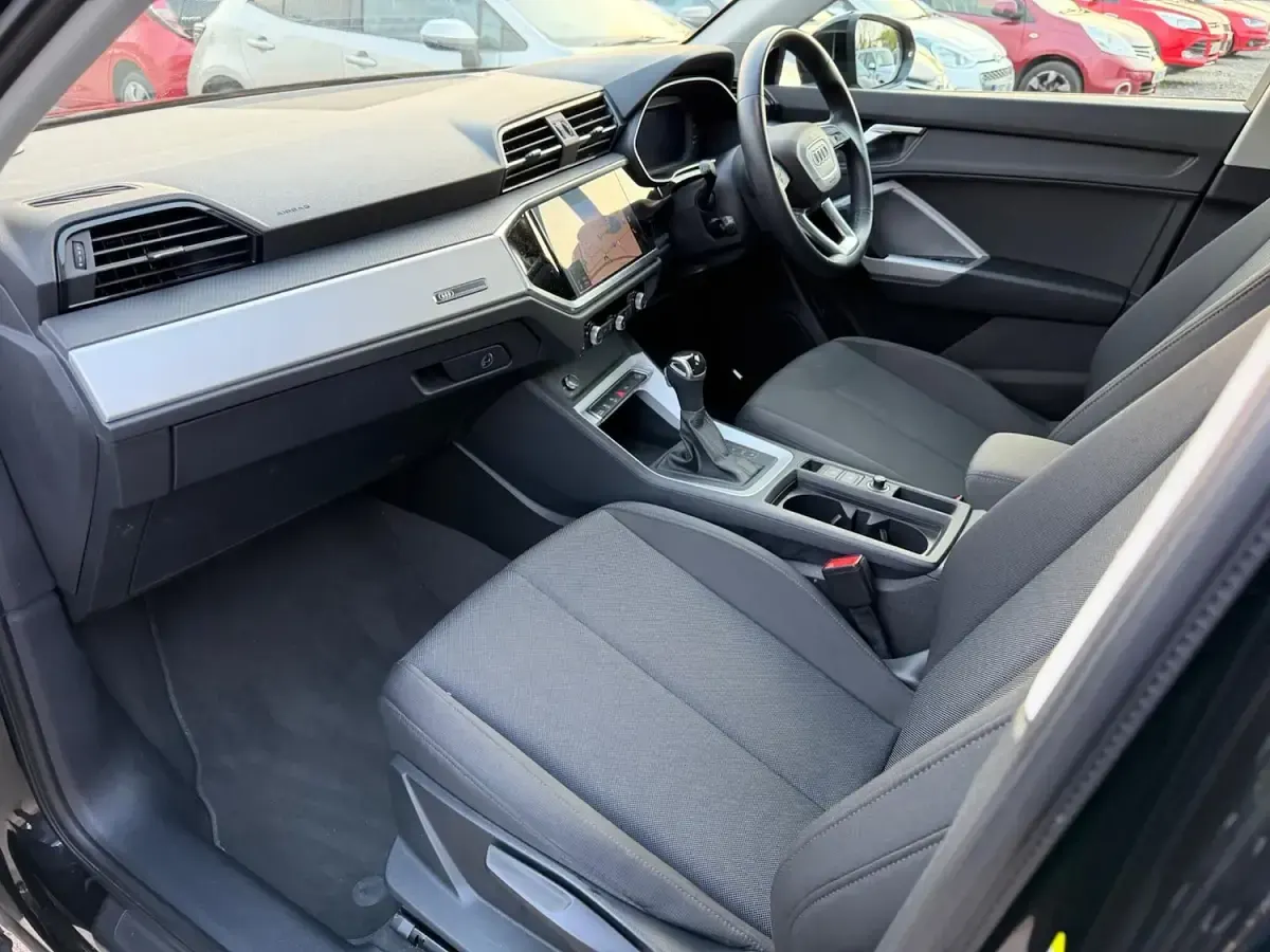 Used Audi Q3 Comfort 150 HP (110 kW) 2022 Black SUV