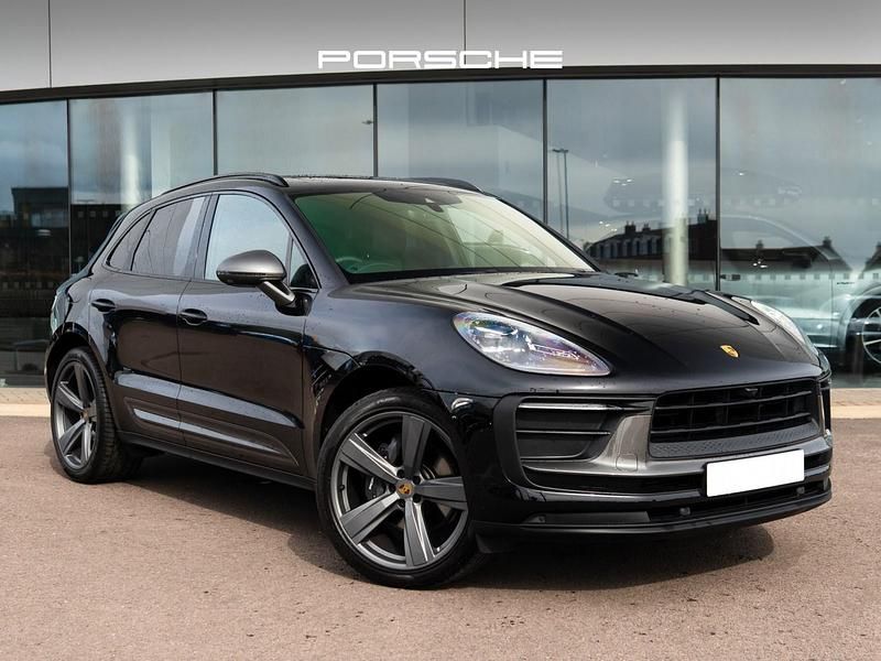 Used Porsche Macan 265 HP (194 kW) 2024 Black SUV