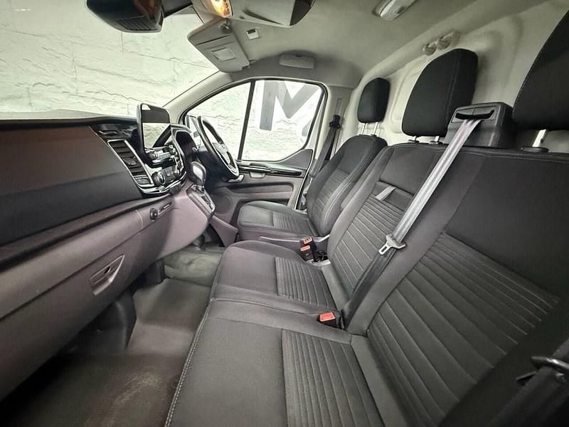 Used Ford Transit Custom Limited 2021 White Van