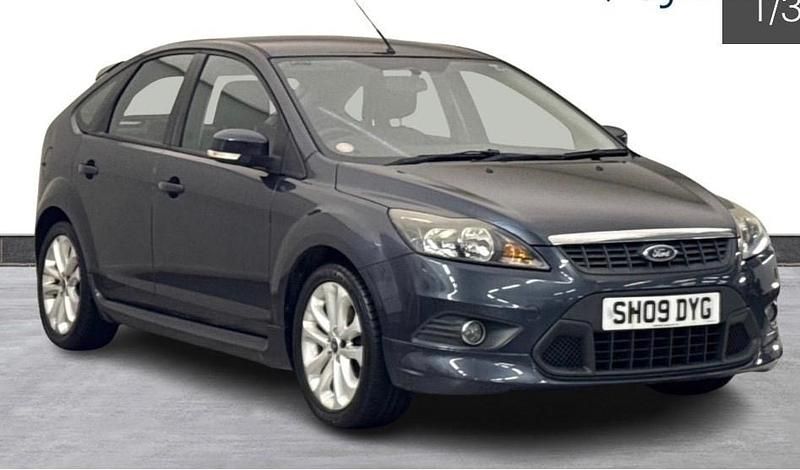 Used Ford Focus Zetec 2009 Grey Hatchback