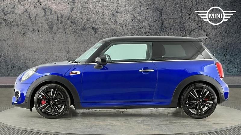 Usado Mini John Cooper Works Hatch 228 CV (167 kW) 2020 Azul Utilitario