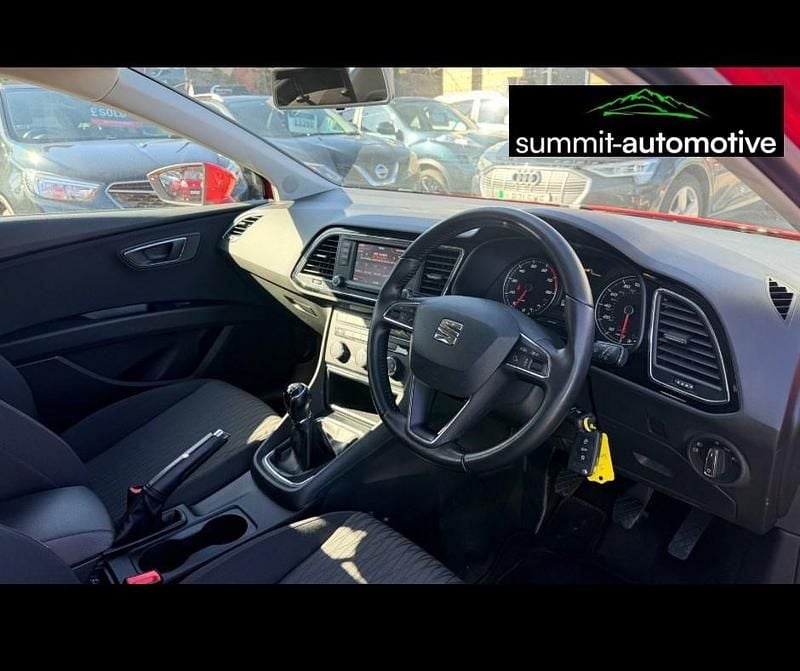 Used Seat Leon SE 110 HP (80 kW) 2015 Red Hatchback