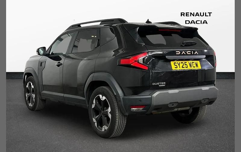 Second-hand Dacia Duster Extreme 143 CP (105 kW) 2025 Negru SUV