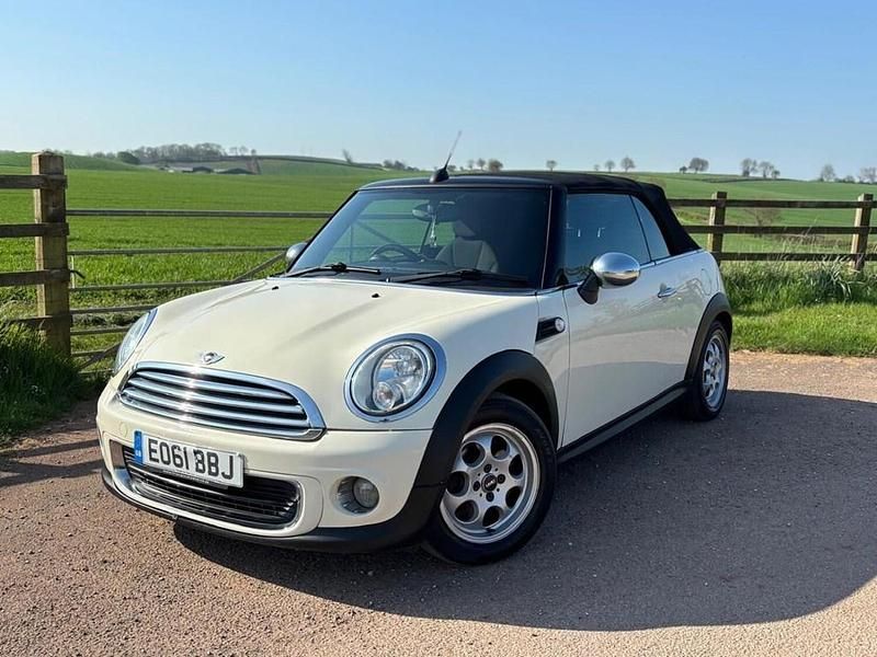 Begagnad Mini ONE 98 HK (72 kW) 2011 Vit Halvkombi