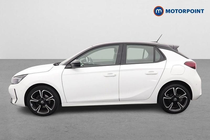 Used Vauxhall Corsa 75 HP (55 kW) 2023 White Hatchback