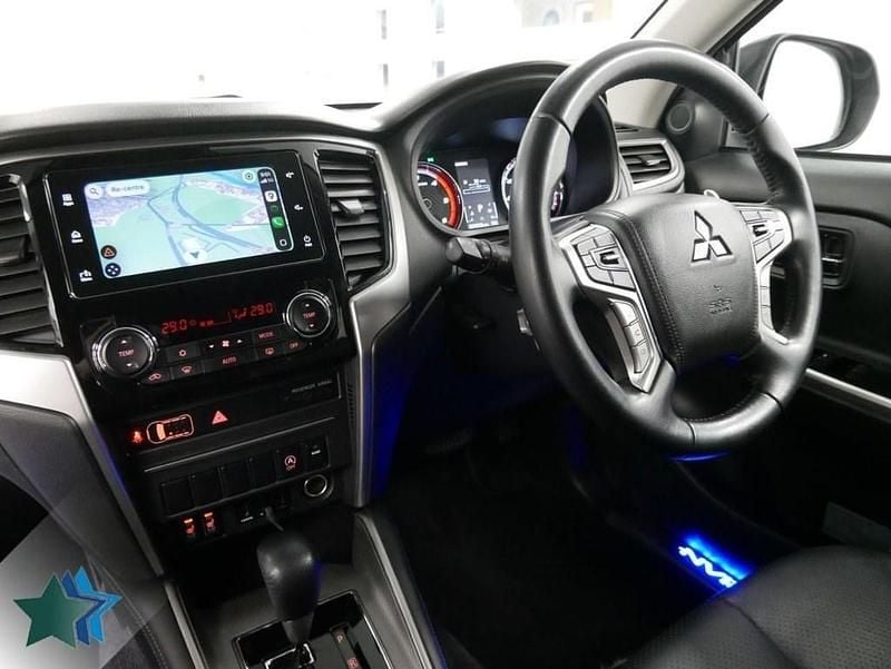 Used Mitsubishi L200 150 HP (110 kW) 2020 Black Pickup