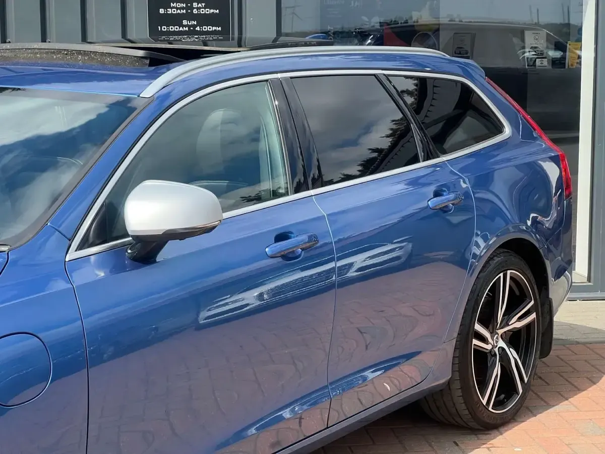 Usado Volvo V90 R-Design Pro 2017 Azul Carrinha