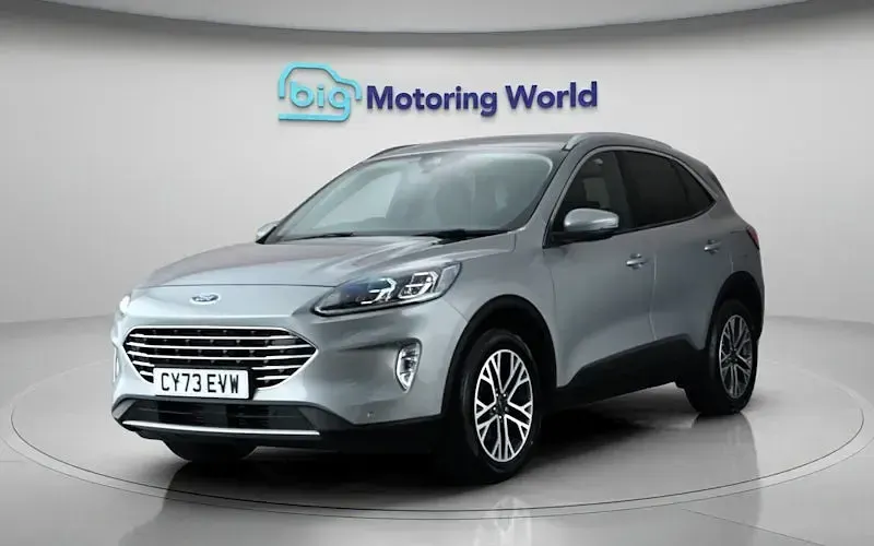 Used Ford Kuga Titanium 150 HP (110 kW) 2023 Silver SUV
