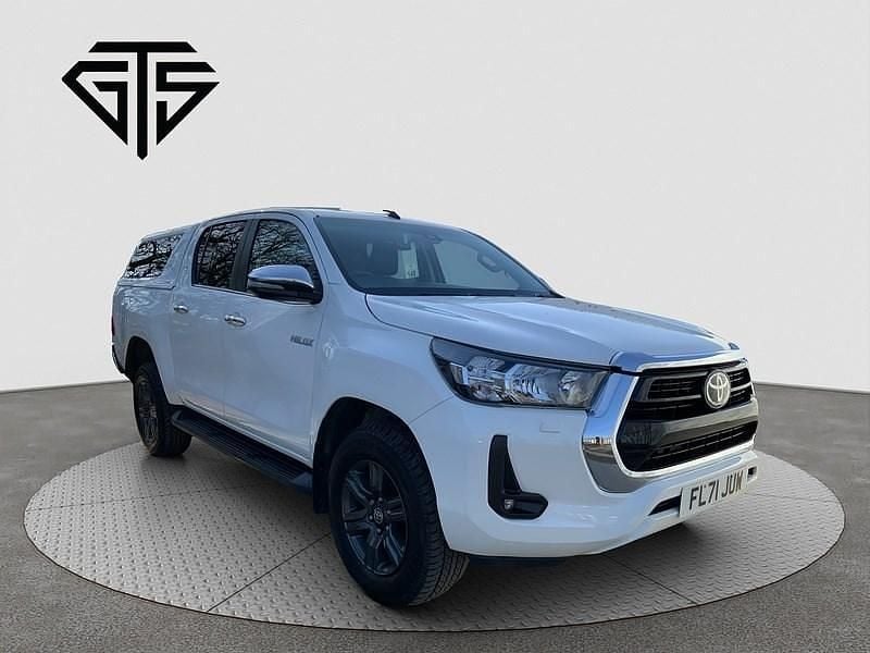 Used Toyota HiLux 150 HP (110 kW) 2021 White Pickup